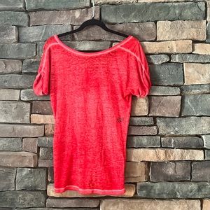 Fox Womens Tunic. Distressed Red. Slit in back. Size XS